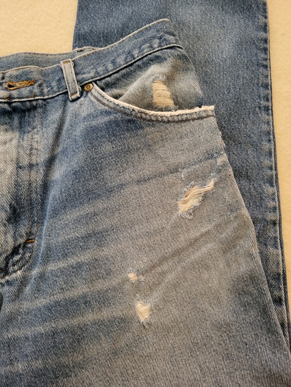 Vintage Lee Blue Jeans 32x27 Distressed Patina Straight Leg Cotton - Picture 13 of 13